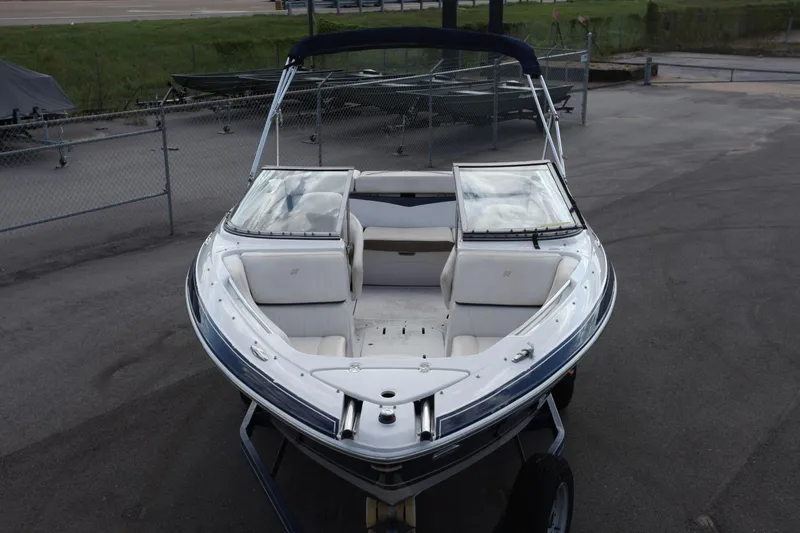 Slide: The Image of Four Winns H210 2008 - 2