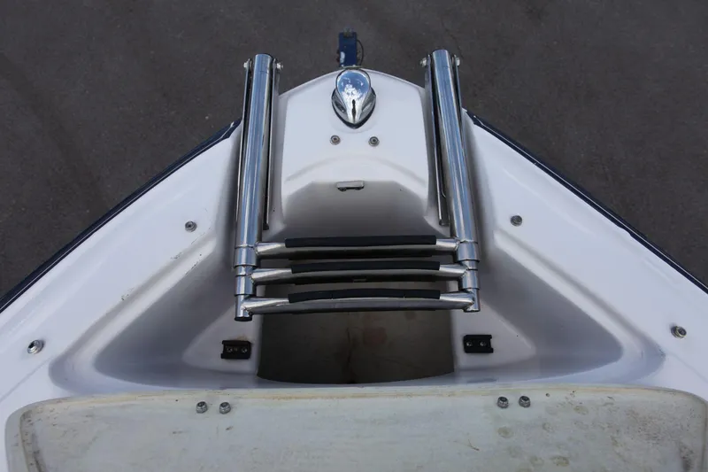 Slide: The Image of Four Winns H210 2008 - 3