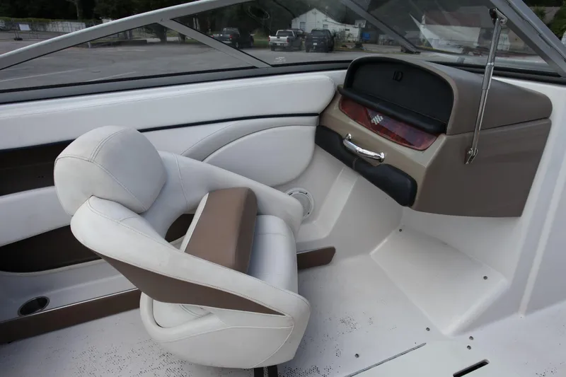 Slide: The Image of Four Winns H210 2008 - 7