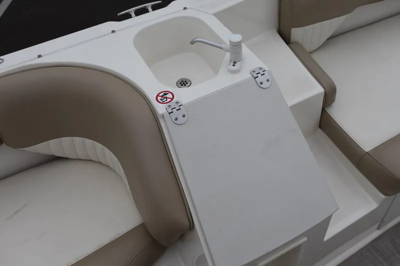 Slide: The Image of Stingray 192 SC 2019 - 6