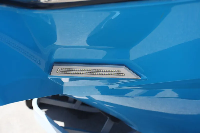 Slide: The Image of Malibu Wakesetter 23 MXZ 2021 - 22