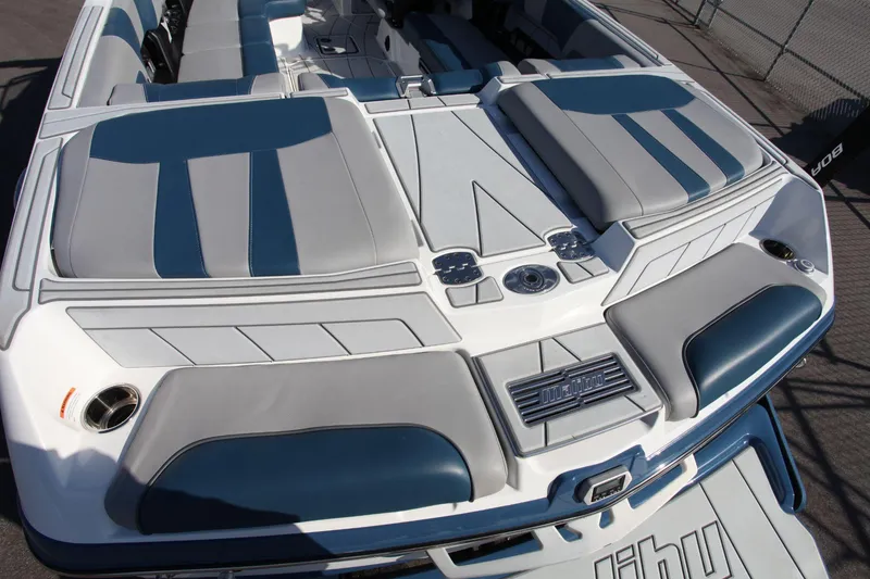 Slide: The Image of Malibu Wakesetter 23 LSV 2022 - 15