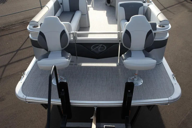 Slide: The Image of Avalon 2024 Avalon 2380 Venture Fish-N-Cruise 2024 - 4