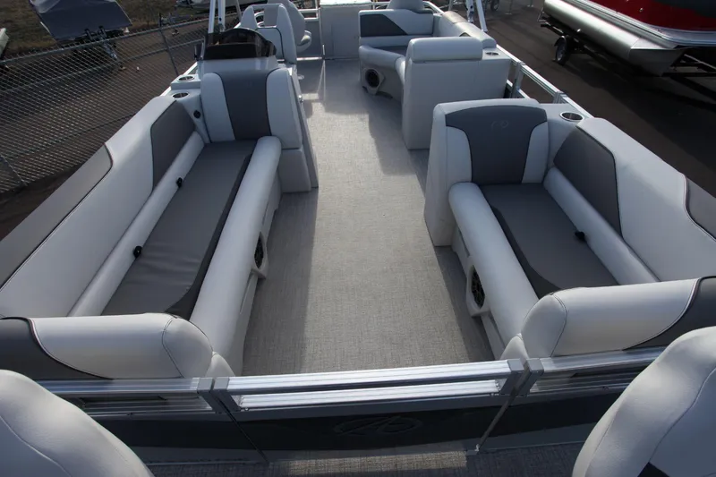 Slide: The Image of Avalon 2024 Avalon 2380 Venture Fish-N-Cruise 2024 - 5