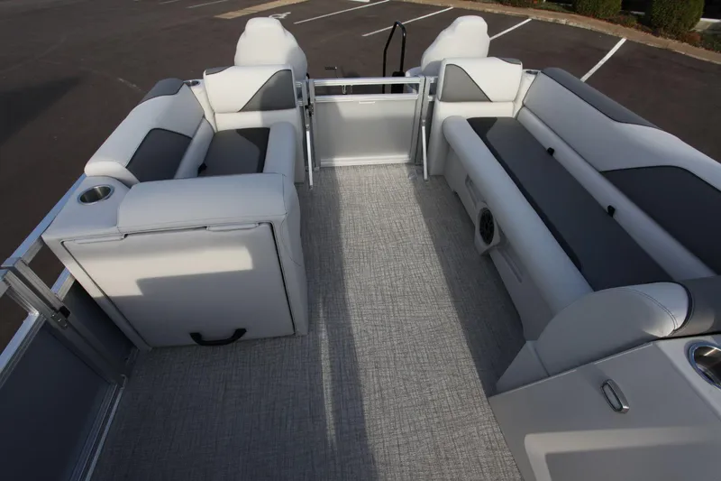 Slide: The Image of Avalon 2024 Avalon 2380 Venture Fish-N-Cruise 2024 - 6