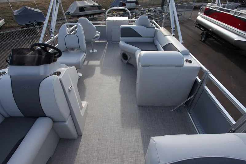 Slide: The Image of Avalon 2024 Avalon 2380 Venture Fish-N-Cruise 2024 - 8