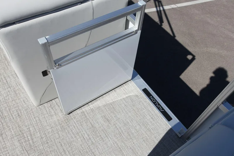 Slide: The Image of Avalon 2380 QL 2025 - 11