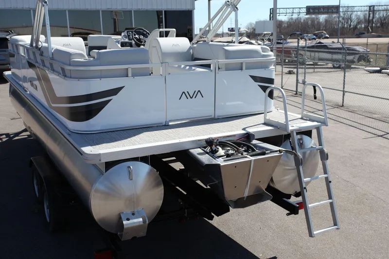 Slide: The Image of Avalon 2380 QL 2025 - 16