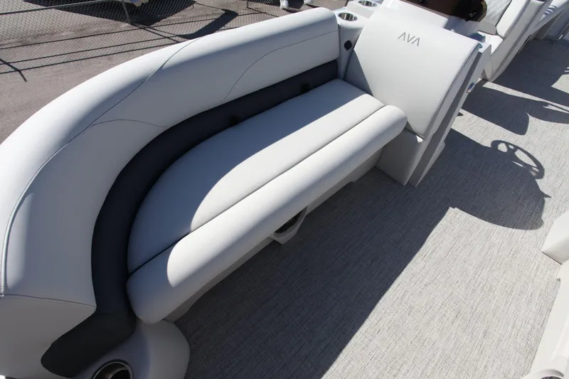 Slide: The Image of Avalon 2380 QL 2025 - 7