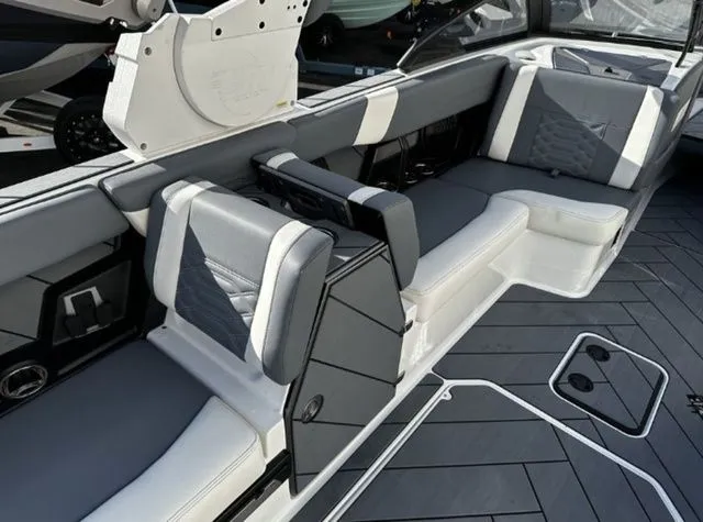 Slide: The Image of Malibu 26 LSV 2025 - 9