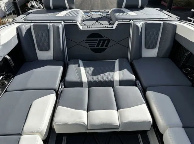 Slide: The Image of Malibu M230 2025 - 11