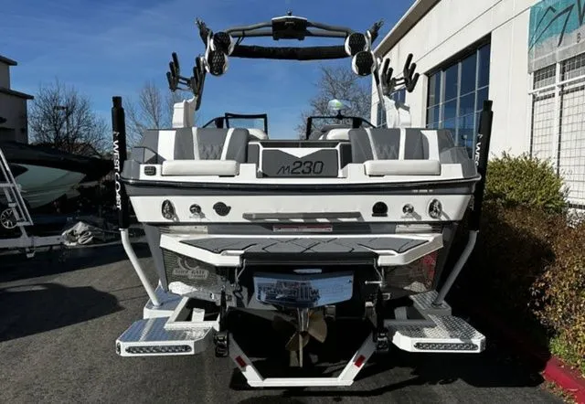 Slide: The Image of Malibu M230 2025 - 4