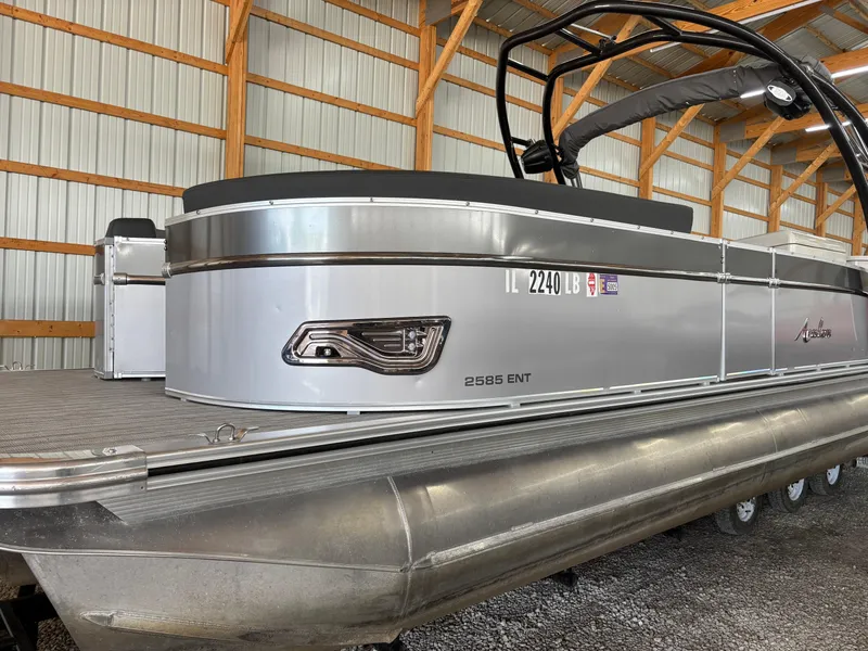 Slide: The Image of 2021 Avalon Catalina Entertainer 25' pontoon boat in a storage facility. - 19