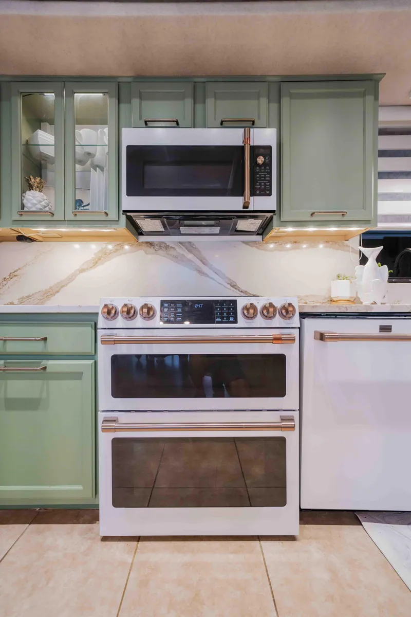 Slide: The Image of Sumerset Houseboat 1998 - 50