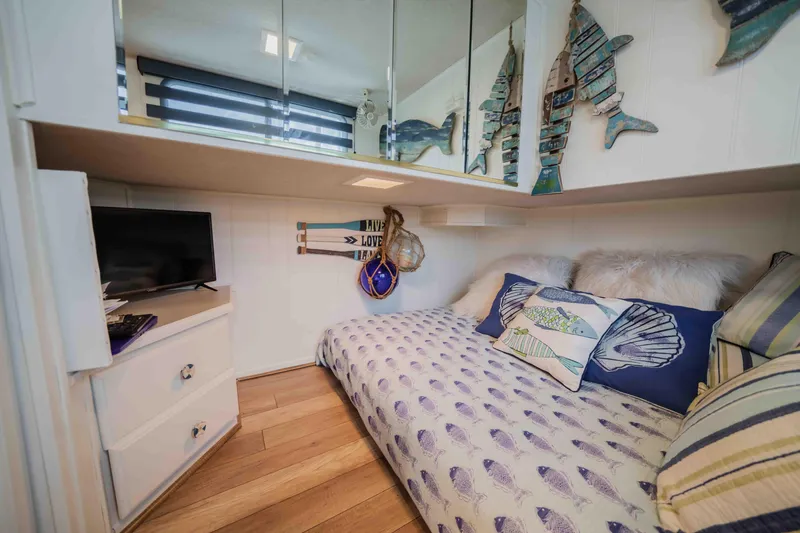 Slide: The Image of Sumerset Houseboat 1998 - 55