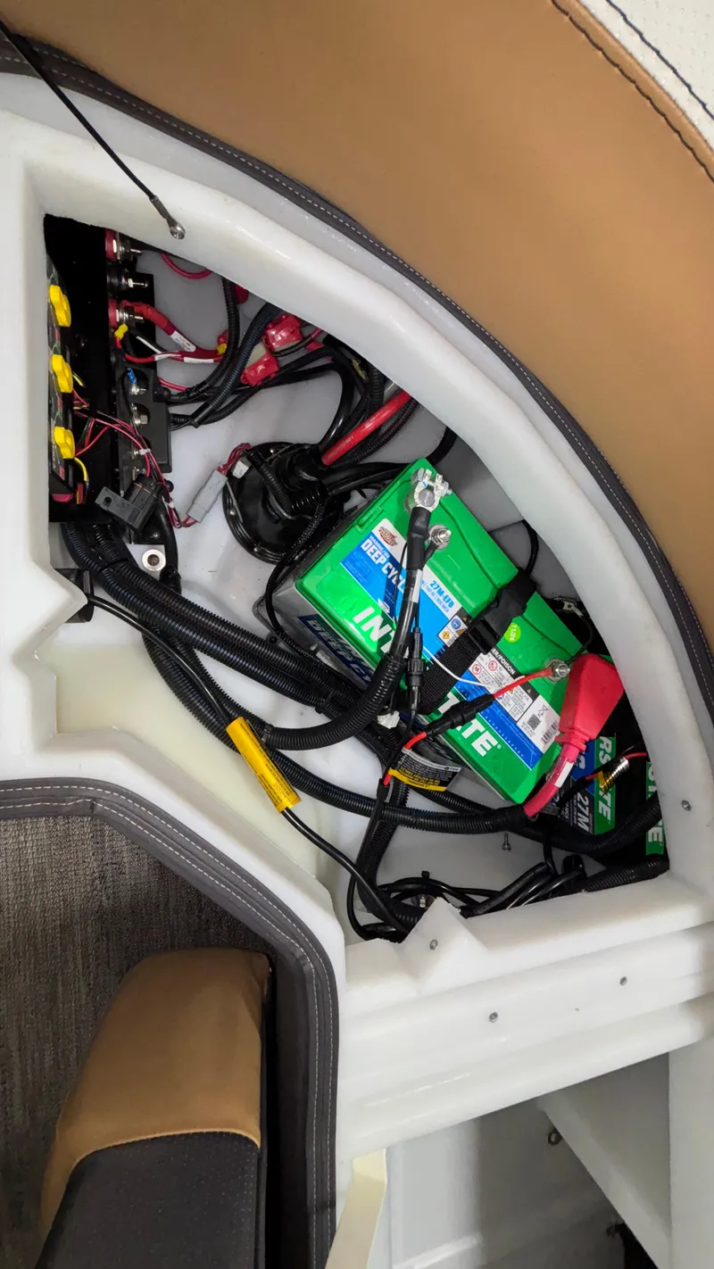 Slide: The Image of Battery compartment of 2025 Viaggio Diamante D24UW A-T with wiring and components. - 43