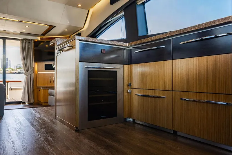 Slide: The Image of Sea Ray L650 Fly 2016 - 53