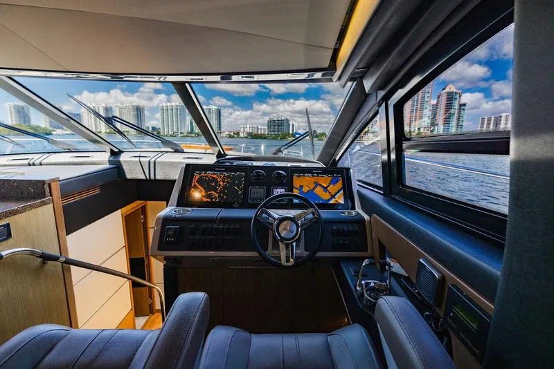 Slide: The Image of Sea Ray L650 Fly 2016 - 59