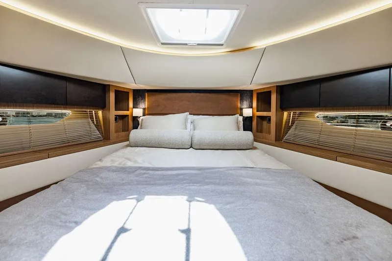 Slide: The Image of Sea Ray L650 Fly 2016 - 64