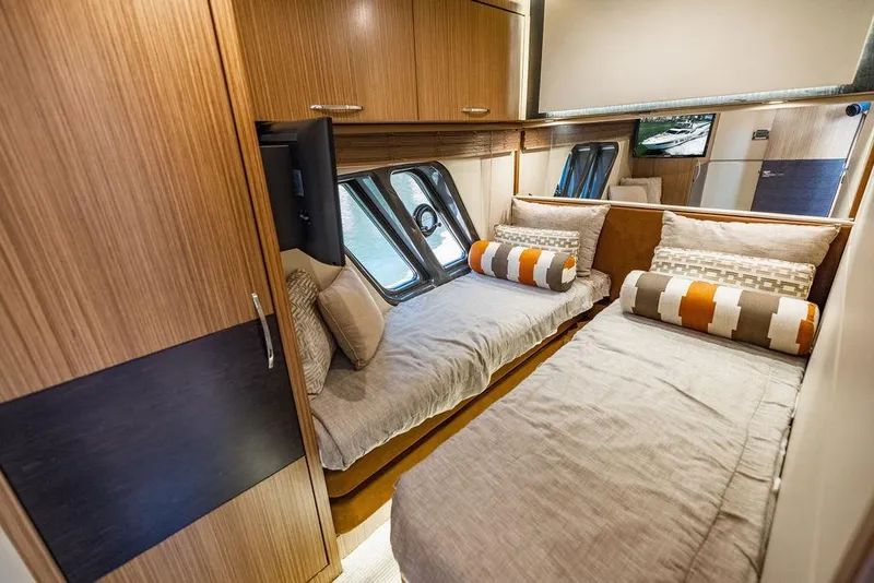 Slide: The Image of Sea Ray L650 Fly 2016 - 78