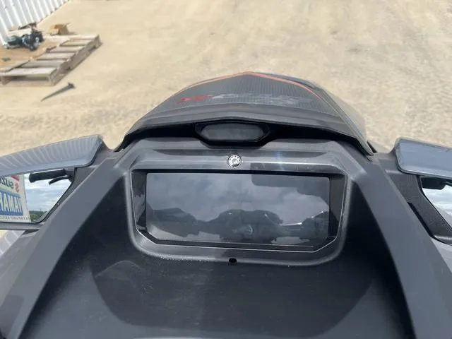 Slide: The Image of Sea-Doo GTR 2025 - 10