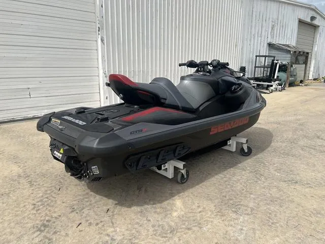Slide: The Image of Sea-Doo GTR 2025 - 8