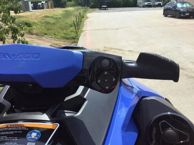 Slide: The Image of Sea-Doo Wake 2025 - 11