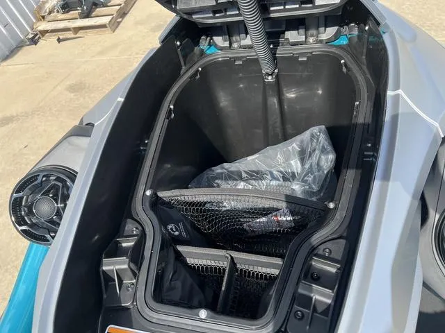 Slide: The Image of Sea-Doo GTX 2025 - 11