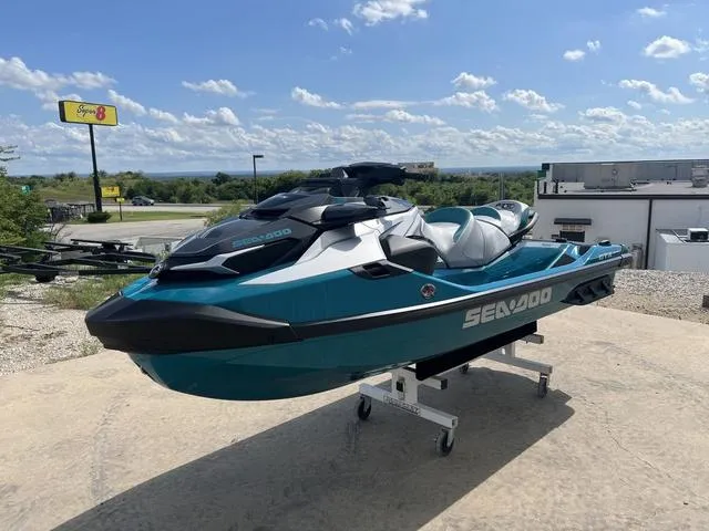 Slide: The Image of Sea-Doo GTX 2025 - 4