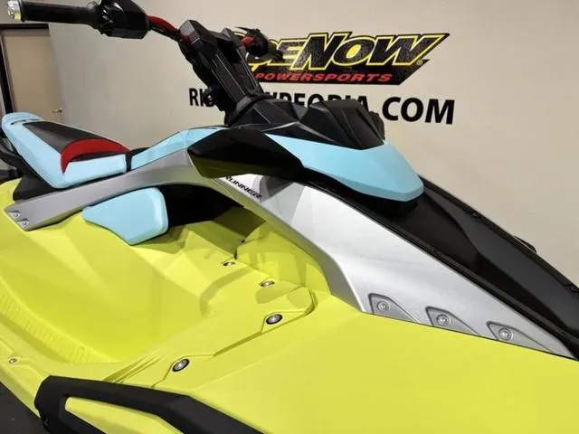 Slide: The Image of Yamaha JetBlaster PRO 3-Up 2025 - 8