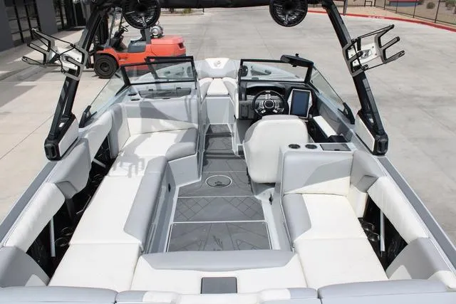 Slide: The Image of Tigé Z3 2022 - 4