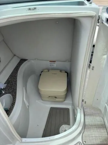 Slide: The Image of Crownline Boats E 235 2020 - 10