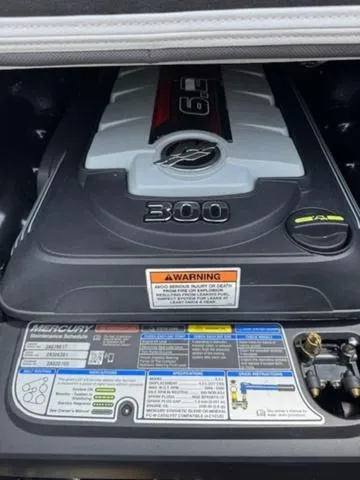 Slide: The Image of Crownline Boats E 235 2020 - 11