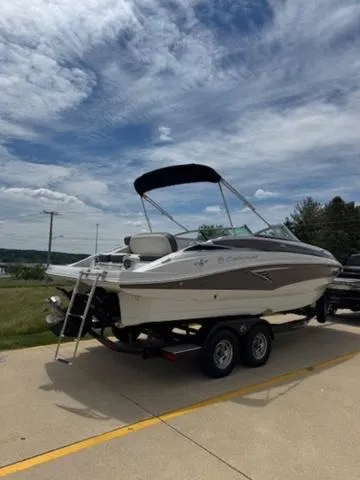 Slide: The Image of Crownline Boats E 235 2020 - 3