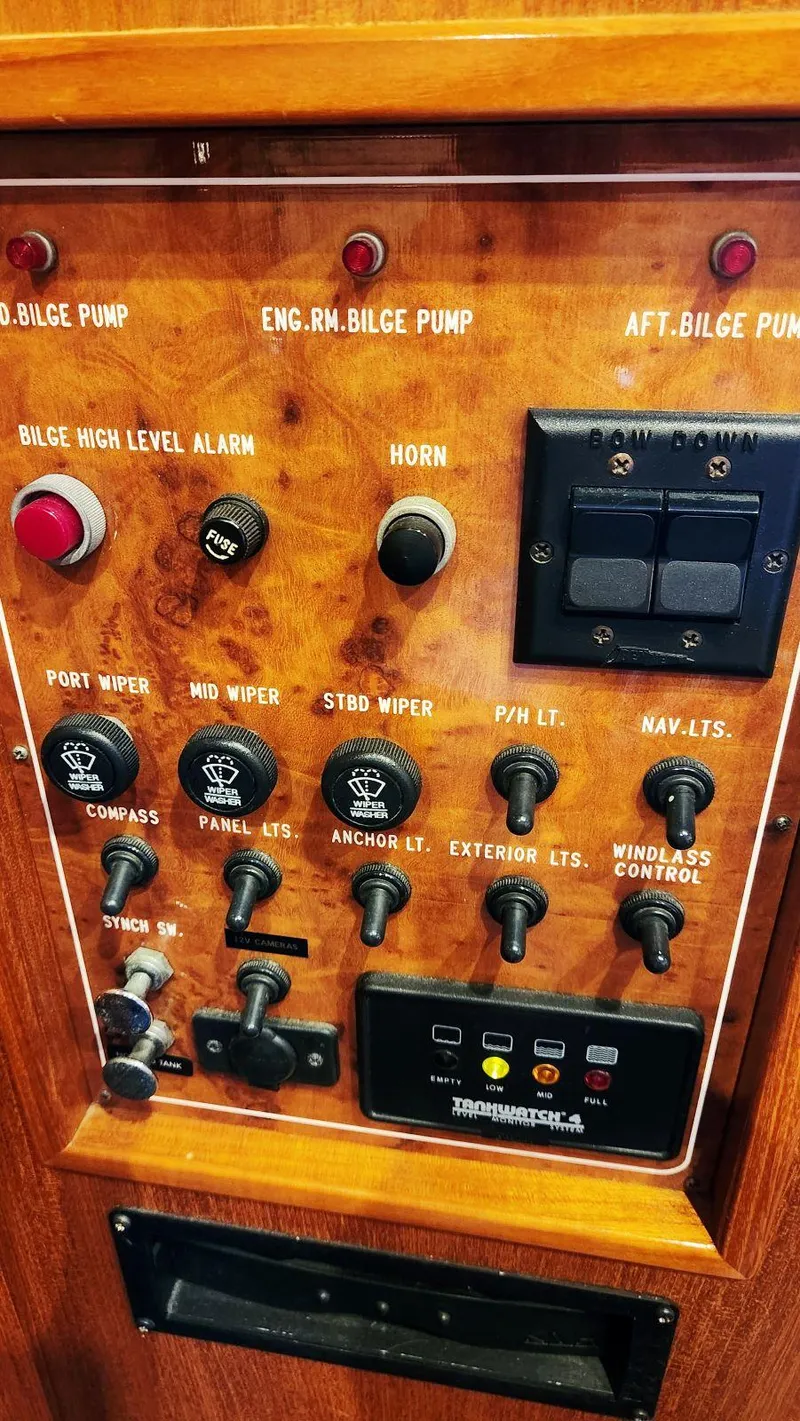 Slide: The Image of Ocean Alexander 511 Classico 2000 - 33