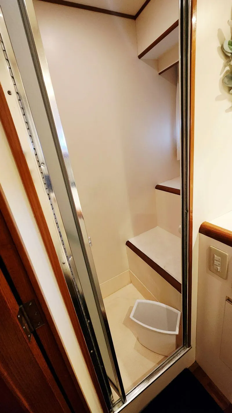 Slide: The Image of Ocean Alexander 511 Classico 2000 - 51