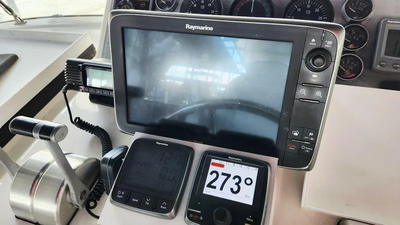 Slide: The Image of Ocean Alexander 511 Classico 2000 - 75