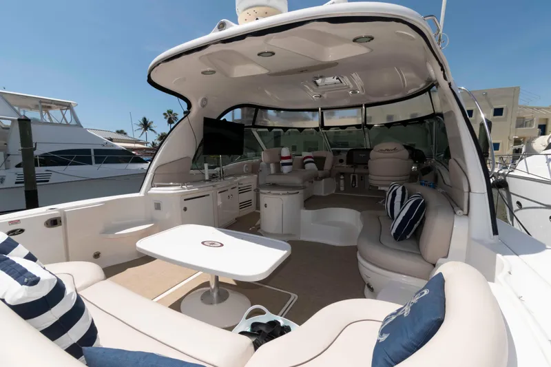 Slide: The Image of Luxurious 2006 Sea Ray 52 Sundancer yacht interior with plush seating and modern amenities. - 6