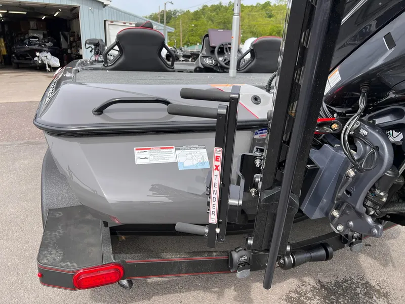 Slide: The Image of Skeeter ZXR21 2025 - 10