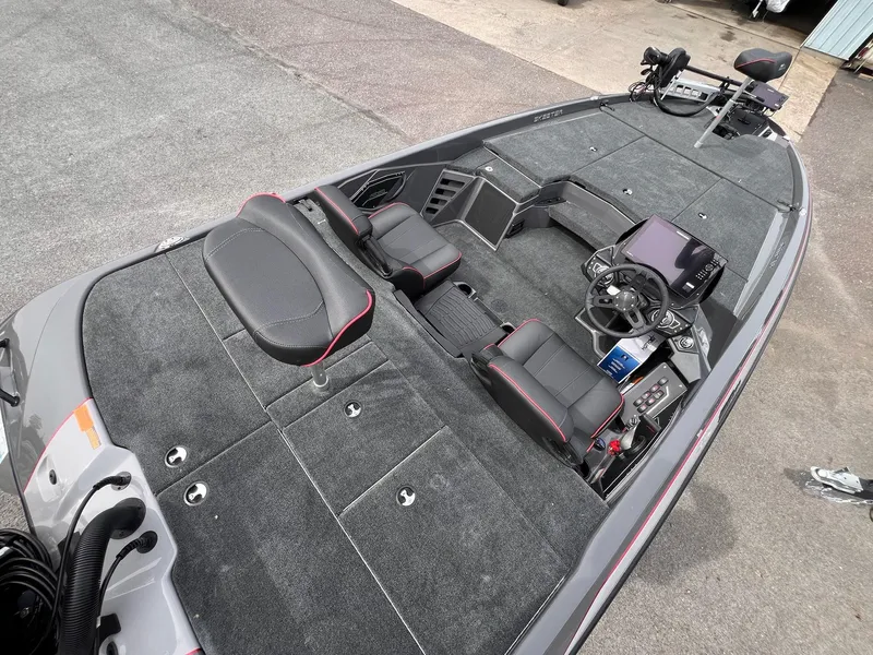 Slide: The Image of Skeeter ZXR21 2025 - 13