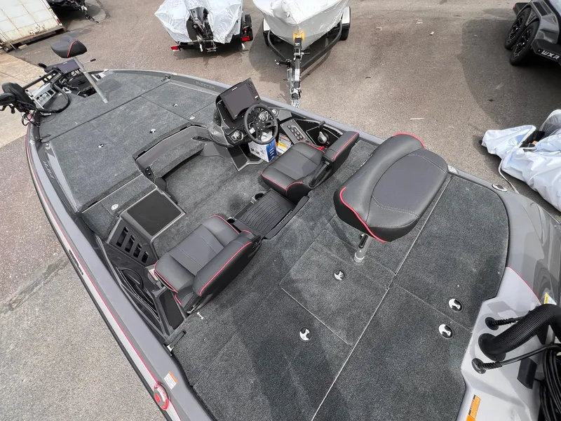 Slide: The Image of Skeeter ZXR21 2025 - 17