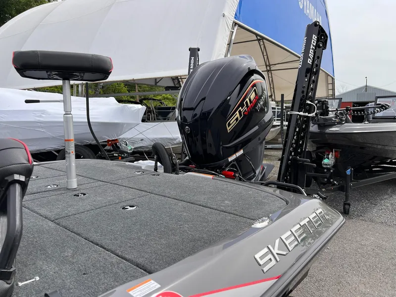 Slide: The Image of Skeeter ZXR21 2025 - 20