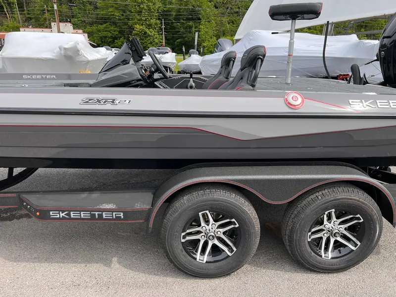 Slide: The Image of Skeeter ZXR21 2025 - 23