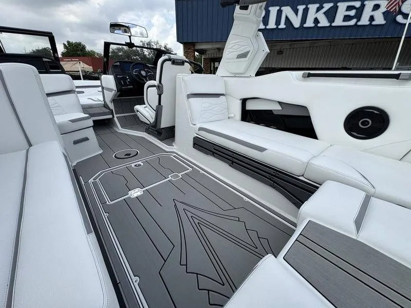 Slide: The Image of Supra SE 575 2025 - 10