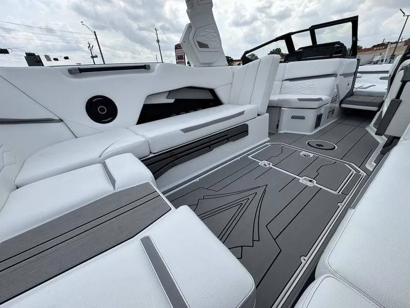 Slide: The Image of Supra SE 575 2025 - 13