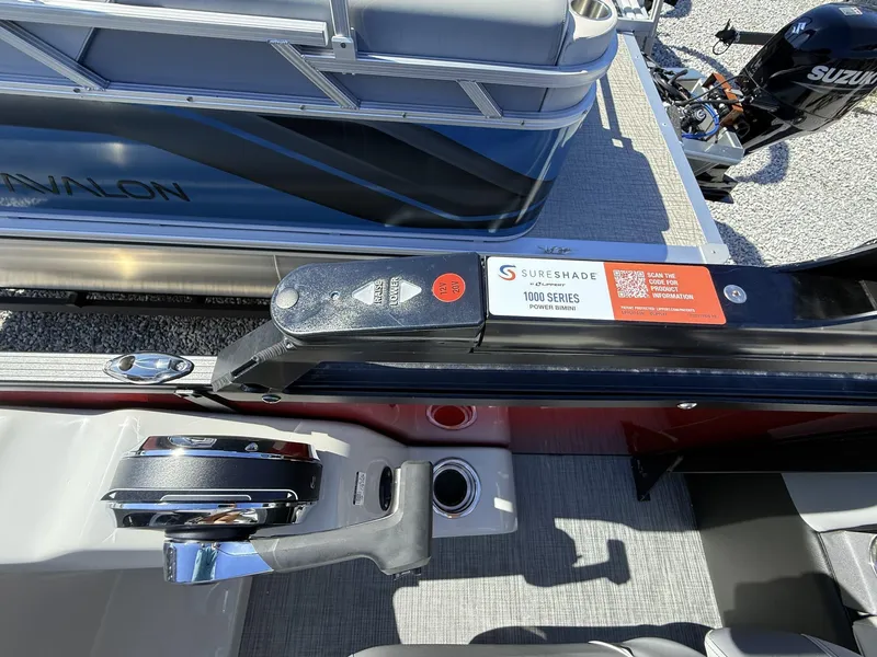 Slide: The Image of Lowe Ss 230 2025 - 10