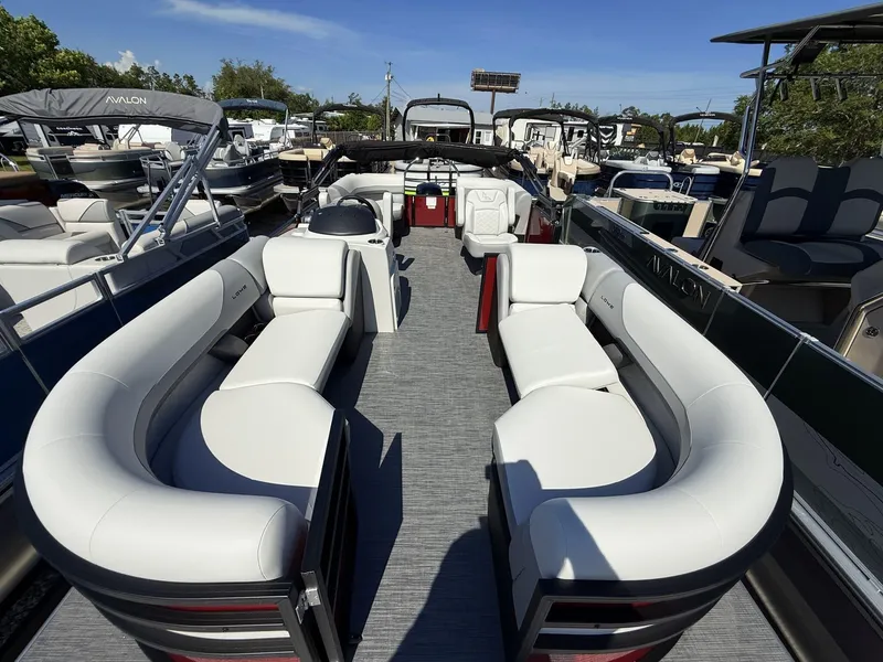 Slide: The Image of Lowe Ss 230 2025 - 5