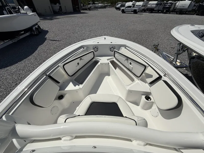 Slide: The Image of Tidewater 198 CC Adventure 2025 - 7