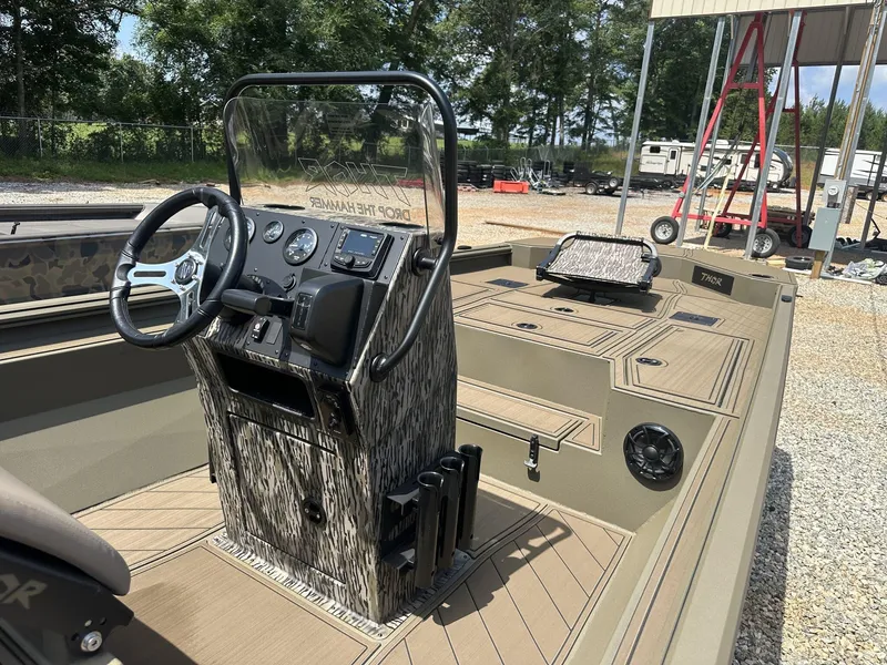 Slide: The Image of Thor LAKE HAMMER 1900 CC 2025 - 5