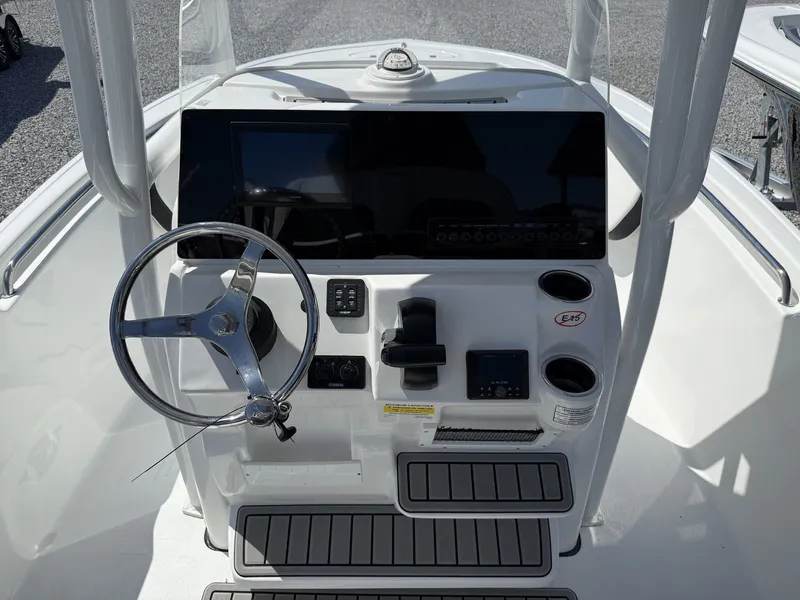 Slide: The Image of Tidewater 198 CC Adventure 2025 - 4